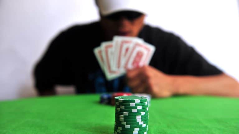 Le bluff, un art à maîtriser au Poker