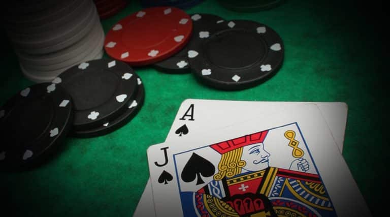 Comment améliorer son jeu au poker