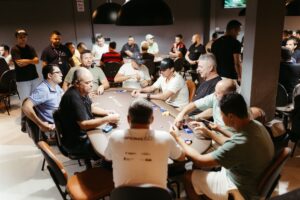 Qu&rsquo;est-ce que la stratégie du floating en tournoi ?