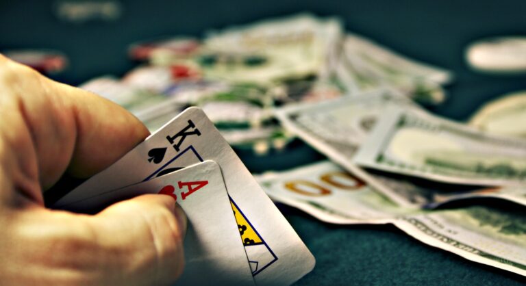 Le poker progresse plus vite que les paris sportifs en ligne