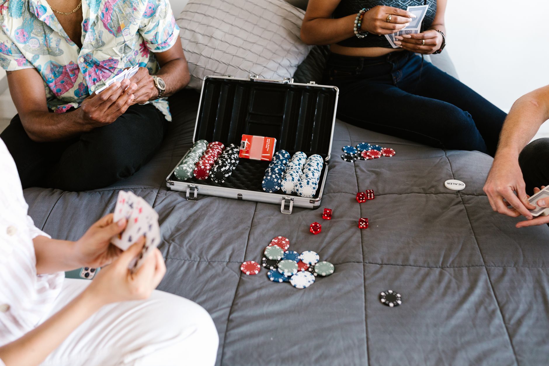Huit tells de poker que vous trahissez sans le savoir, selon Poker.org